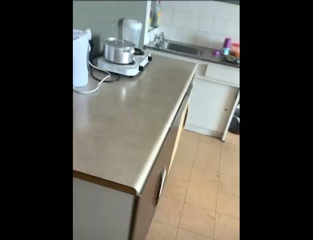 1 BEDROOM APARTMENT FOR SALE IN KEMPTON PARK